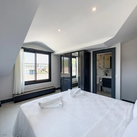 فيلة Capella فتحية